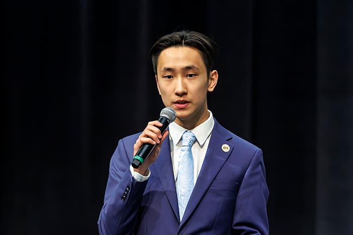 Mark Li.